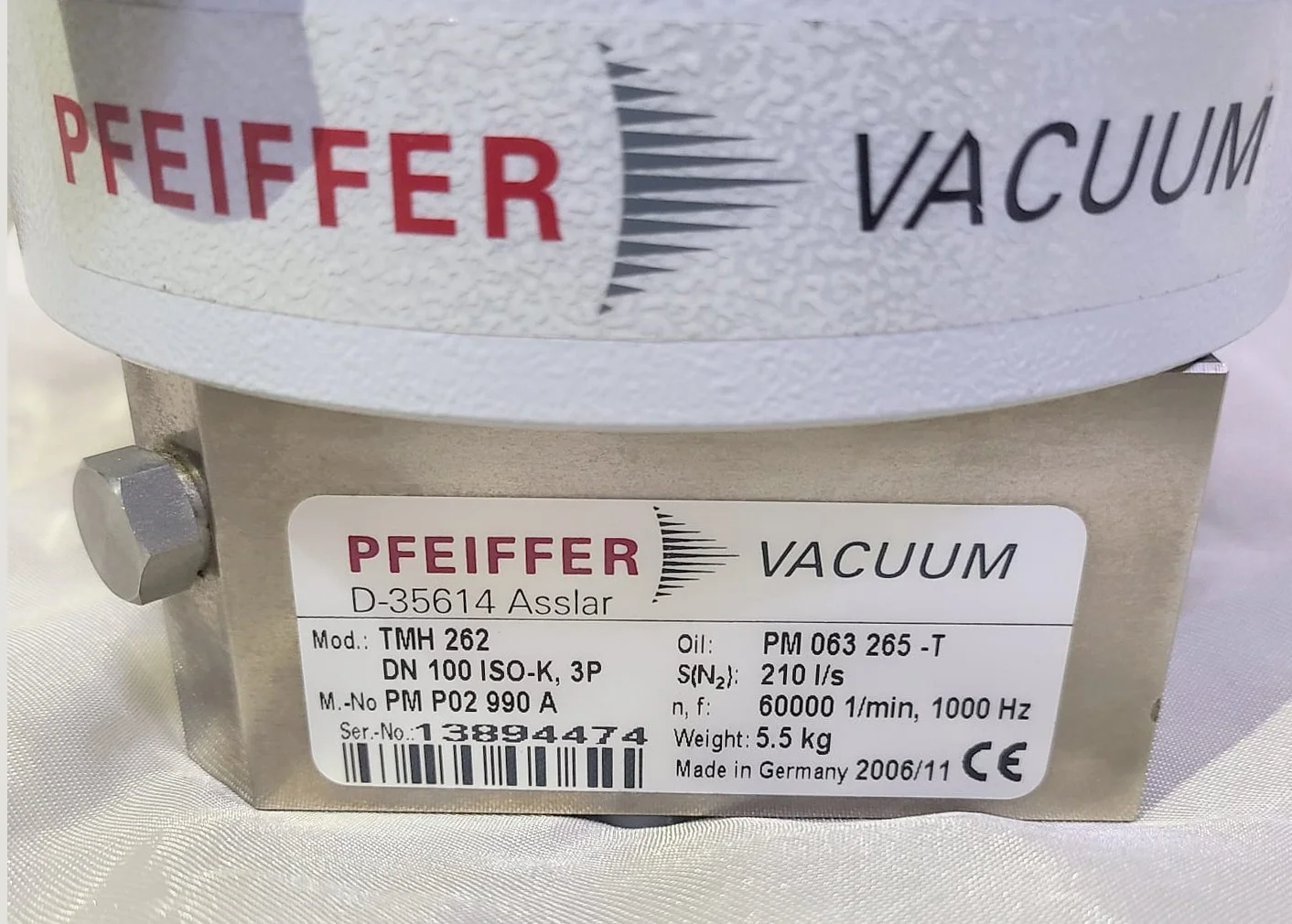 Pfeiffer Vacuum TMH-262 Turbomolecular Pump PM P02 990 A – front view